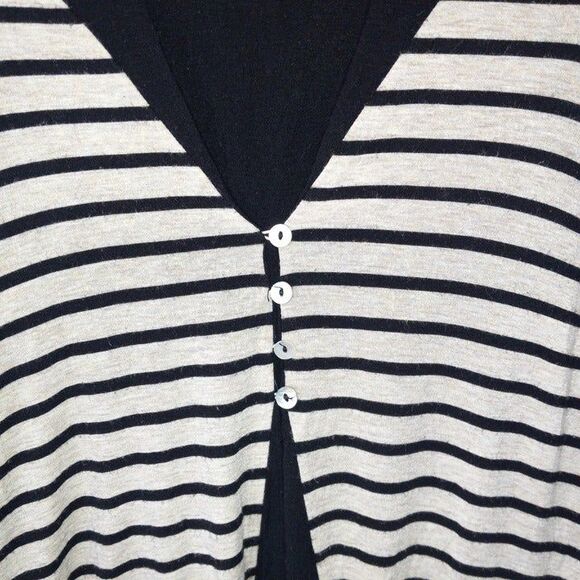 Charming Charlie Medium Striped Blouse-Button Down Back-Roll Tab Sleeve-Classic - Picture 6 of 10